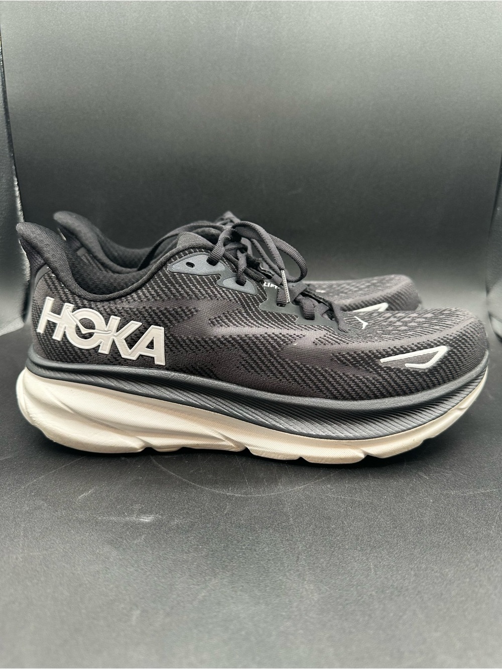 Hoka One One Clifton 9 Black White Athletic Running Shoes Women Size 10.5B